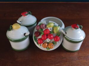 Service à confiture en barbotine