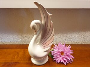 Vase cygne rose ancien