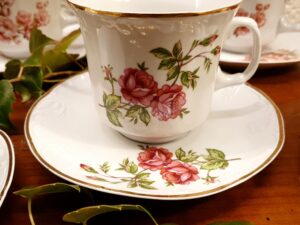 Tasses à thé en porcelaine