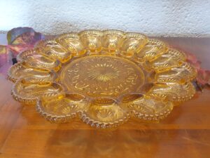 Plat à œufs en verre moulé