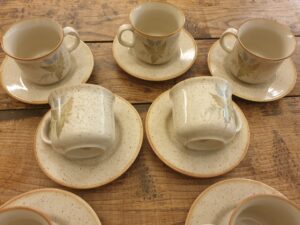 Tasses en grès moucheté Poland