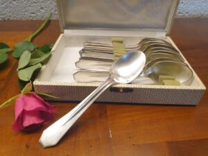 Petites cuillères anciennes argentées