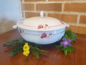 Soupière ancienne Roselys